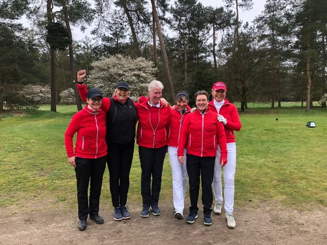 Dames 27 holes zondag ligt op koers